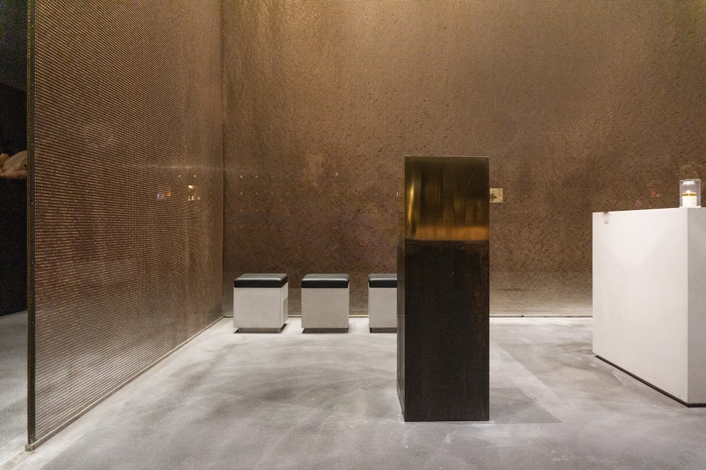 Detail "Lichtraum" Grabeskirche Köln St. Bartholomäus Kirchenumnutzung Kirchenarchitektur