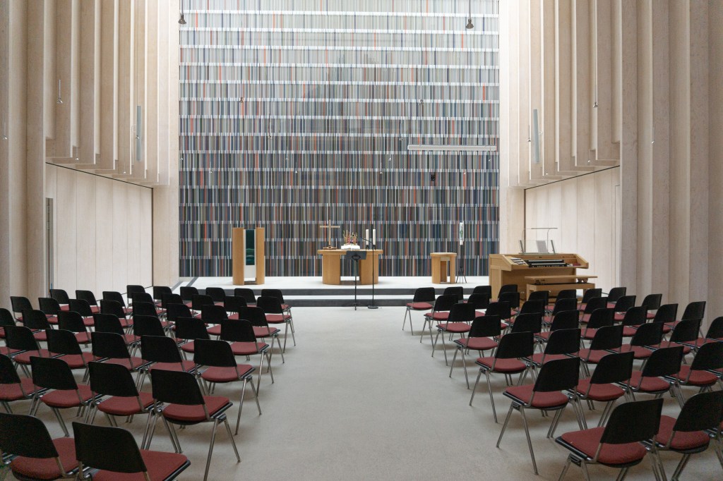 Mittelschiff Immanuelkirche Köln Kirchenneubau Kirchenarchitektur