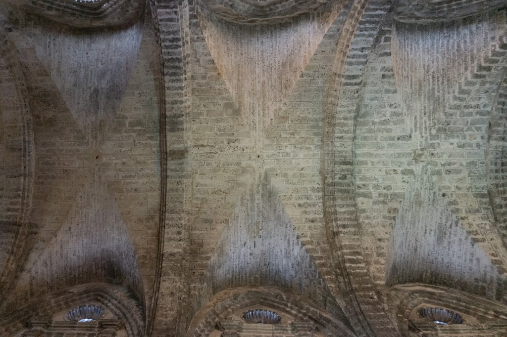 Umnutzung Franz von Assisi Basilika zu Museum Deckengewölbe