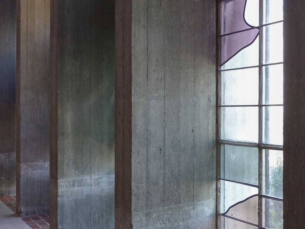 Franziskuskolumbarium Wesel Kirchenumnutzung Detail Lichteinfall und Materialität