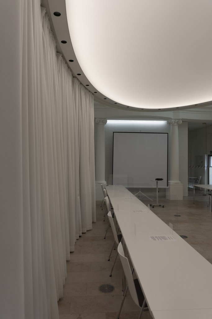 Klarissenkloster Köln Kirchenumnutzung Lichtkörper Kirchenschiff