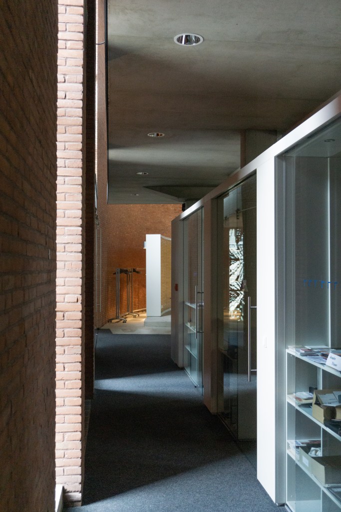 Kirchenumnutzung St. Bonifatius Münster Verlagshaus Zwischengang